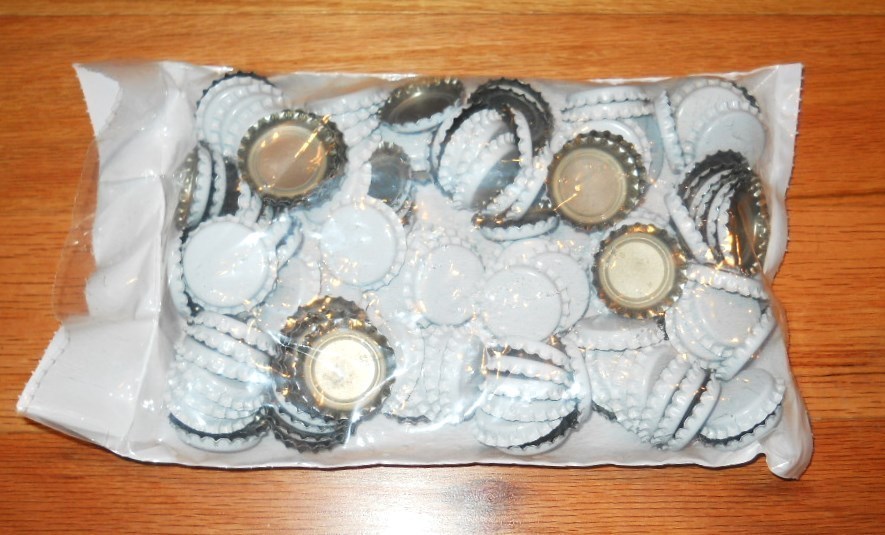 CROWN CAPS 144 WHITE NEW BOTTLE CAPS STANDARD 26.5 SIZE FOR SODA & BEER BOTTLES