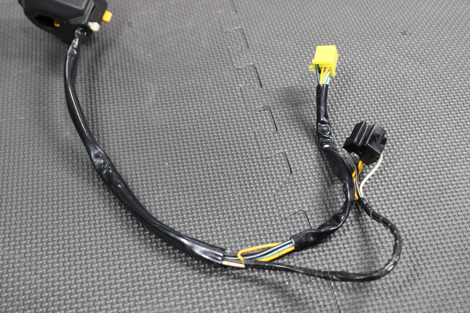 2005 SUZUKI 96-09 DR200SE OEM HANDLEBAR HORN HIGH LOW BEAM SWITCH CONTROL BUTTON