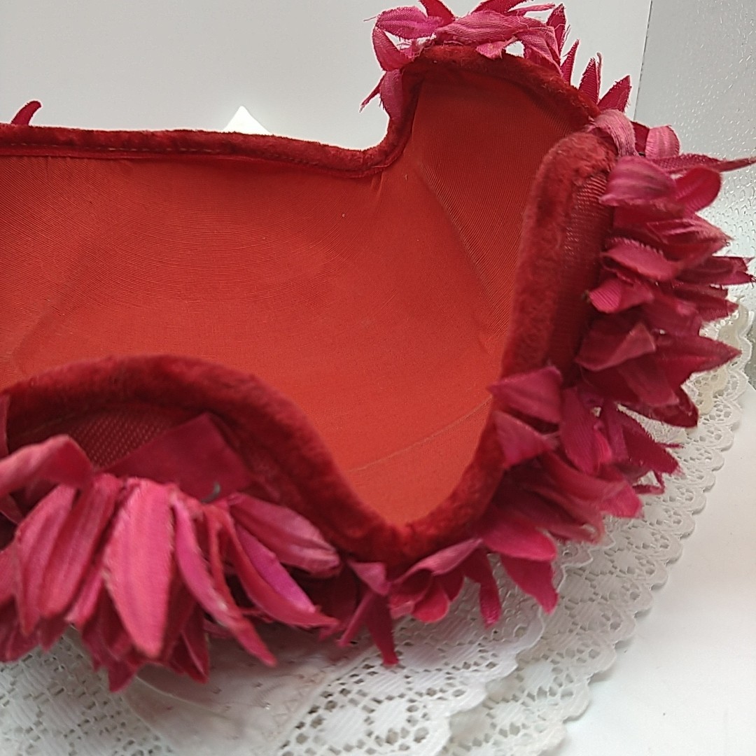Vintage Ladies Flapper Red Casque Hat Handmade Silk Flowers Velvet Trim Original