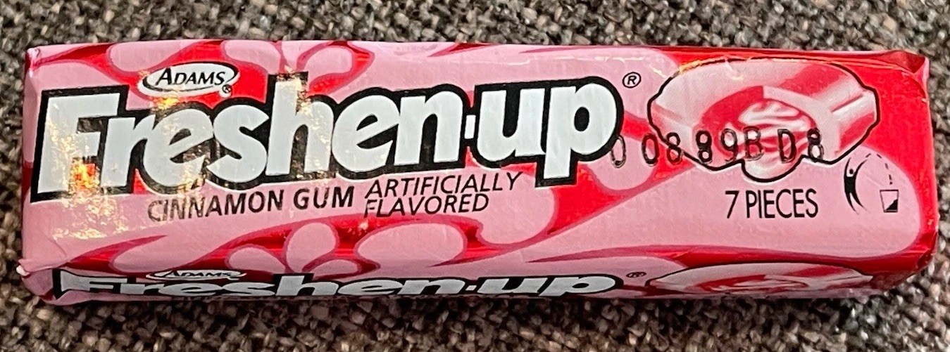 Vintage ADAMS FRESHEN-UP CINNAMON GUM  Unopened  NOS
