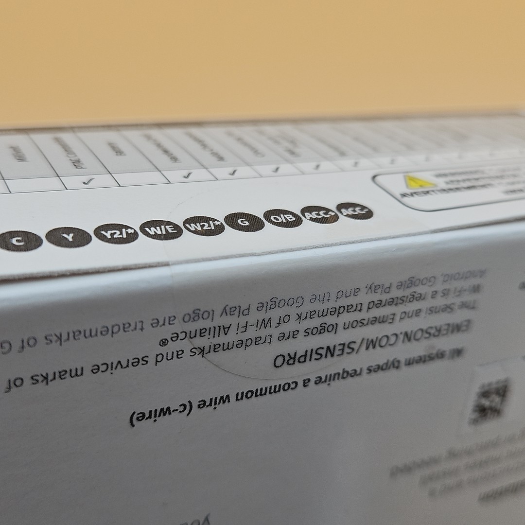 Sensi Touch 2 Wi-Fi Smart Thermostat Pro Touchscreen 1F96U-42WFB Black Emerson