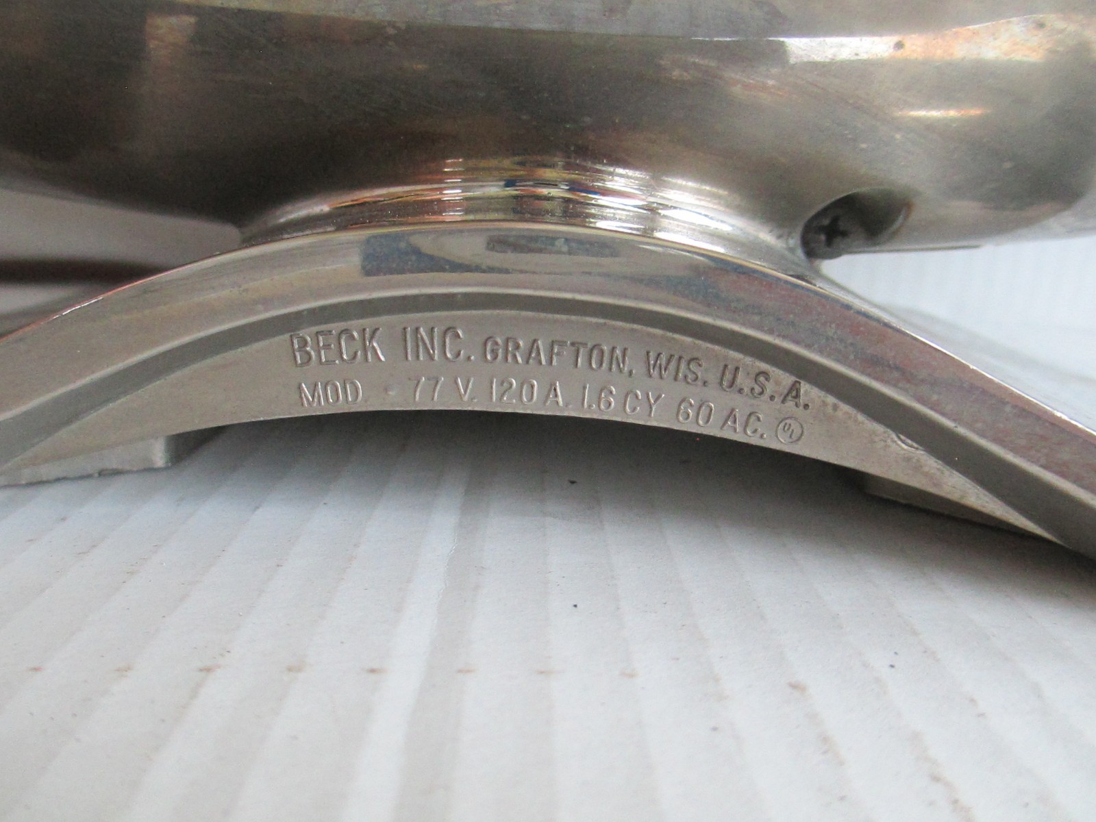 Very Nice Vintage Beck Electric Shoe Polisher & Buffer Model 277 BSMT