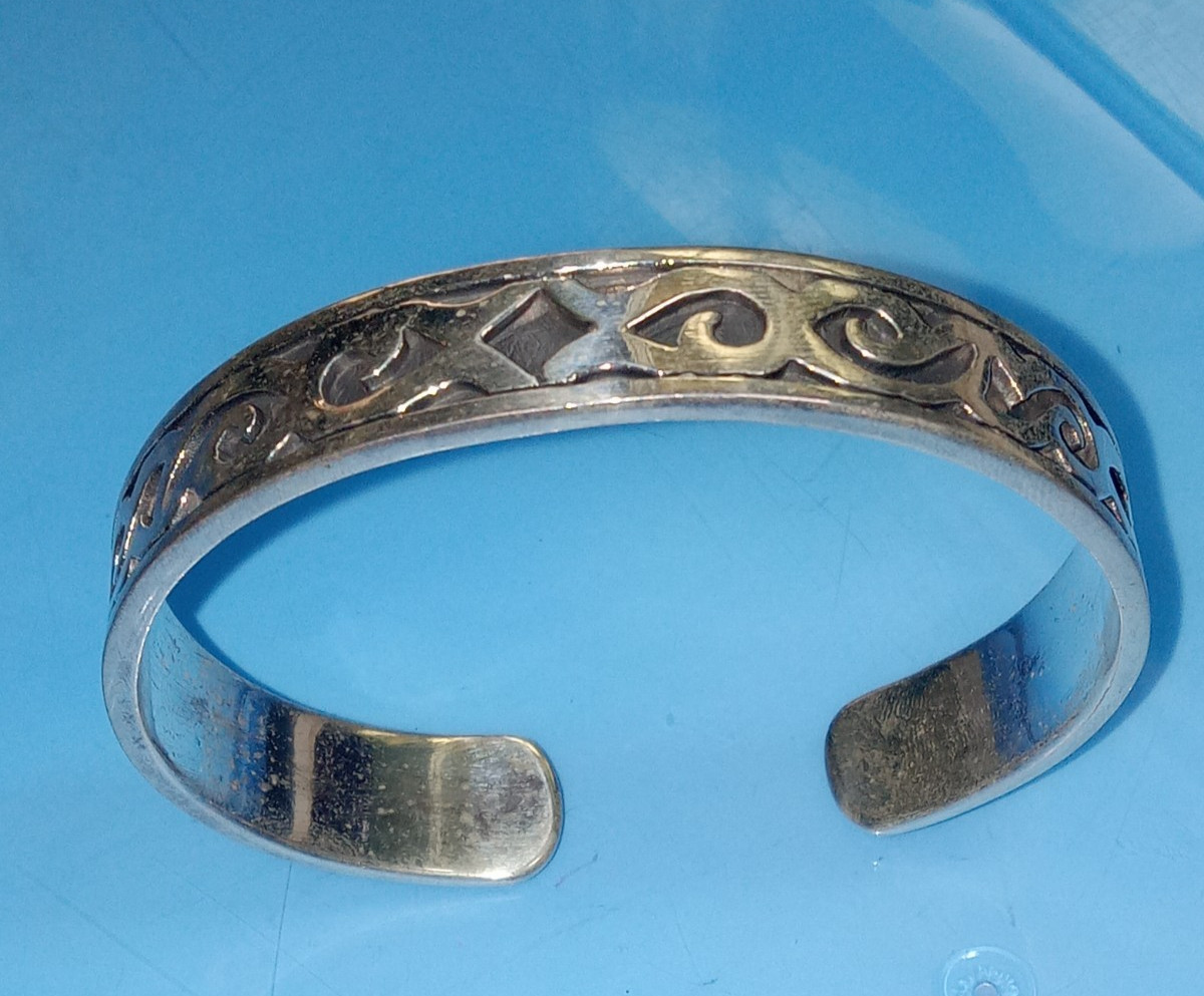 STERLING SILVER TRIBAL CUFF BRACELET 37 gm MAORI DESIGN FROM BALI INDONESIA