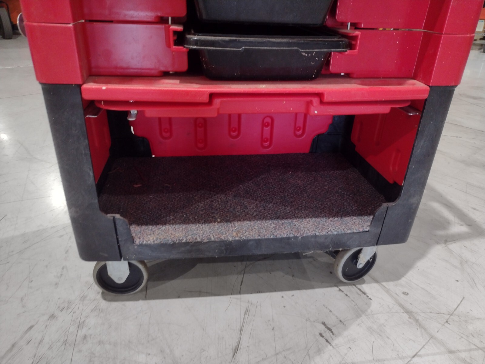 Rubbermaid 6180-88 Trades Cart