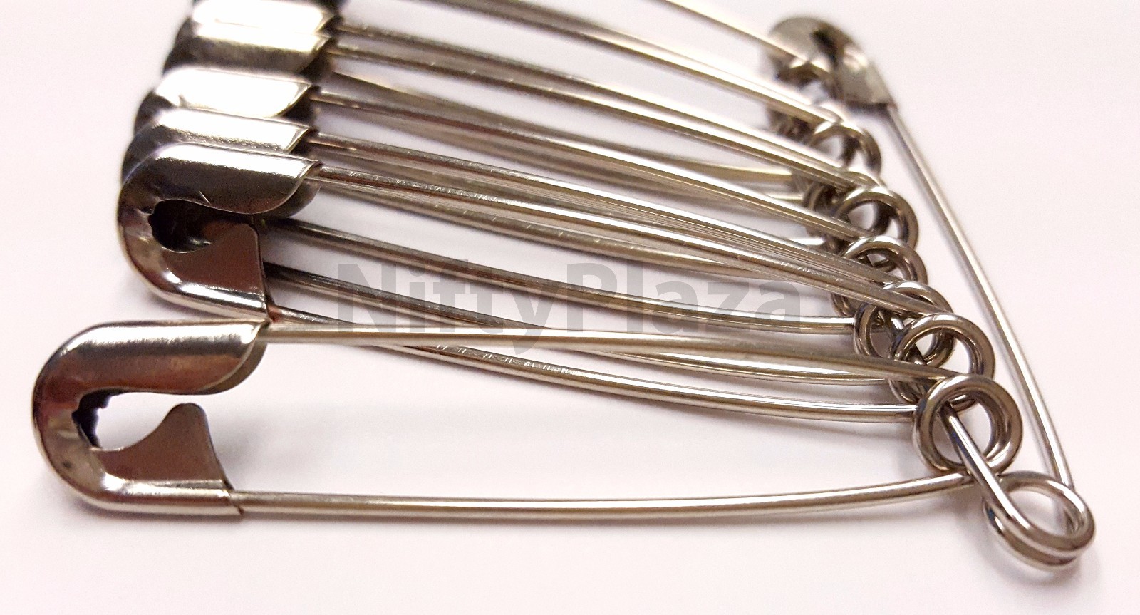 NiftyPlaza 200 Extra Large Safety Pins, Size 2 Inch, Quilters Crafting Diapers