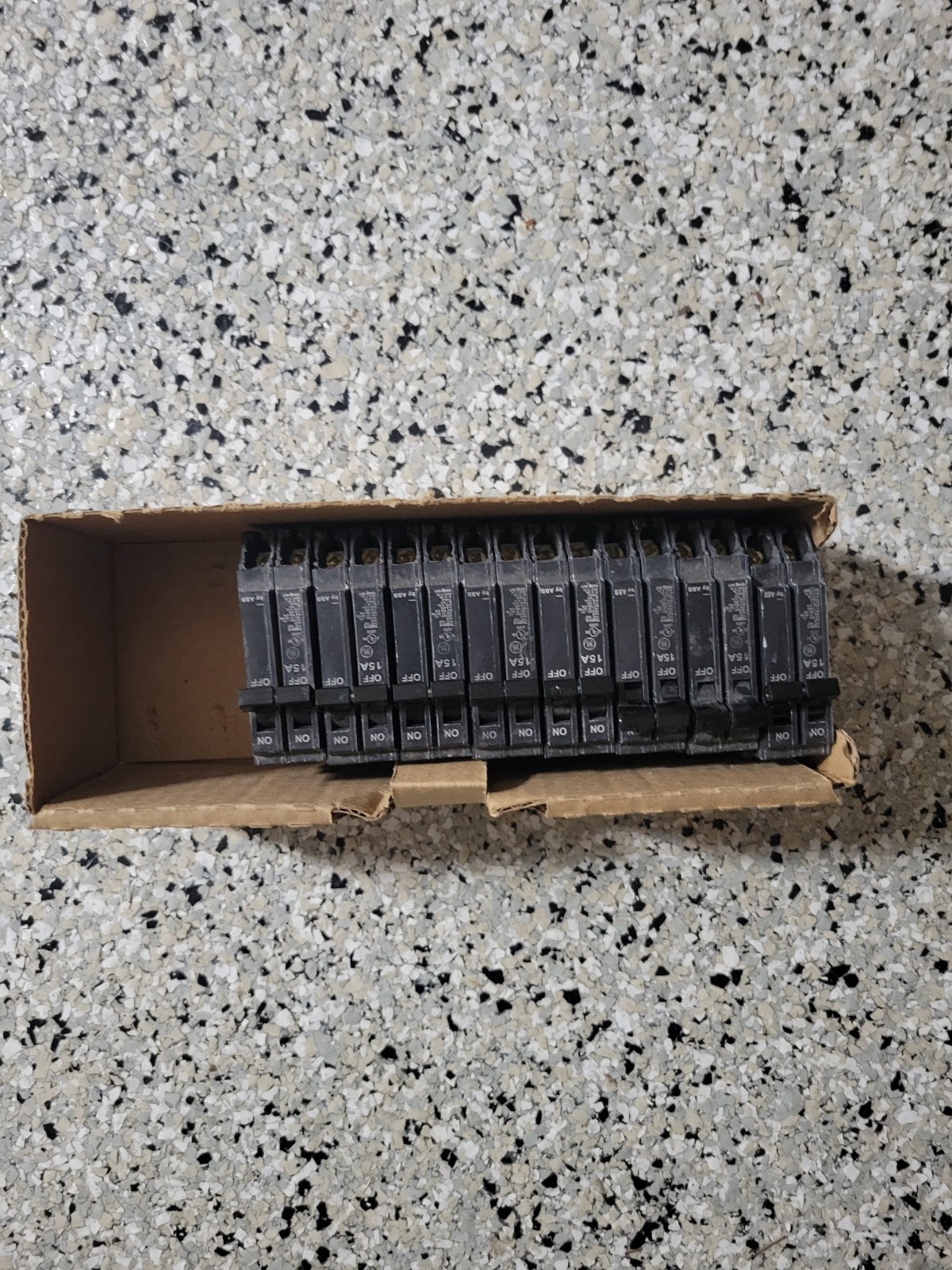 8 PACK GE/ABB 15 Amp THIN Series 2 Pole Circuit Breaker. THQP215. NEW Open Box