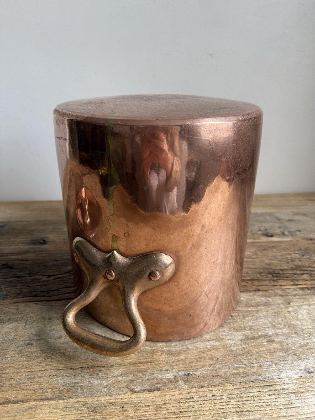 Gorgeous Hand Hammered Antique Copper Stock Pot with Lid - Dovetailed - 22cm