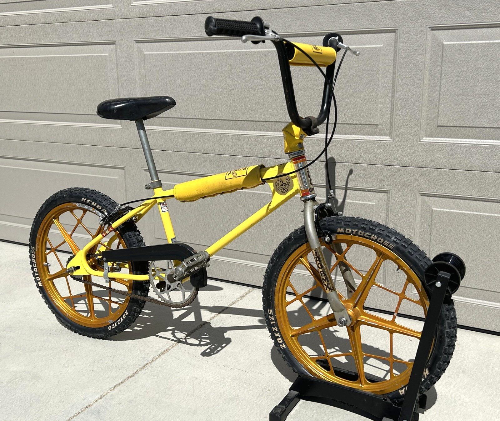Old School BMX 1979 JAG Complete w/ OG Paint & Decals + Real Gold Motomags LOOK@