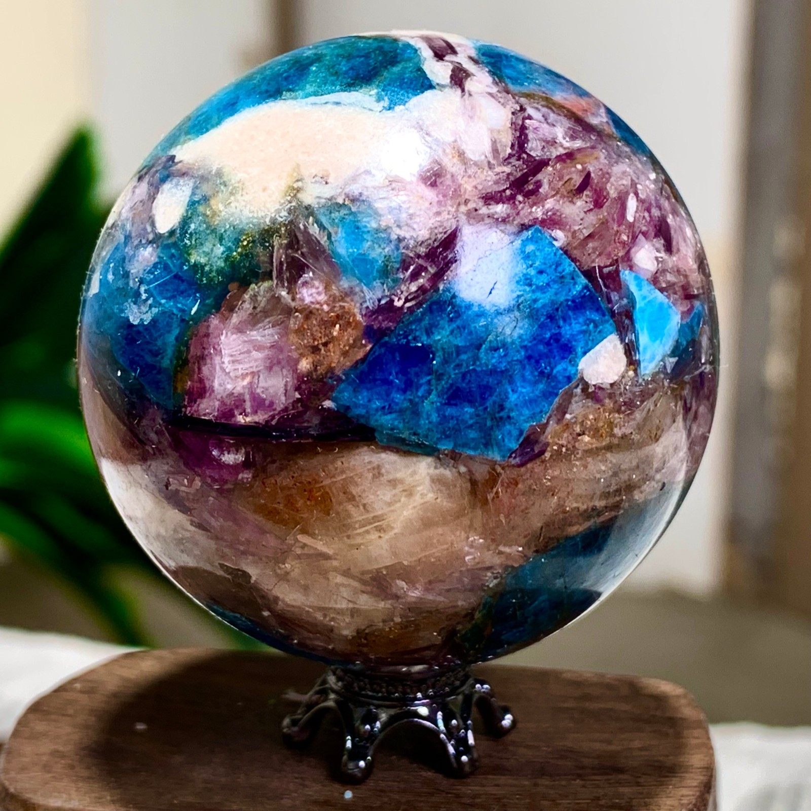 152G Natural Blue Aptite +Sun Stone purple lepidolite Sphere mineral sample