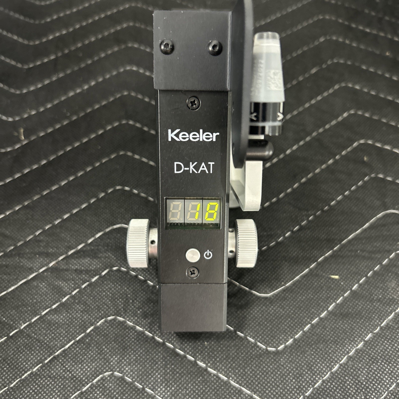 Keeler D- KAT, Haag Streit 870 Style Tonometer. Digital Readings.