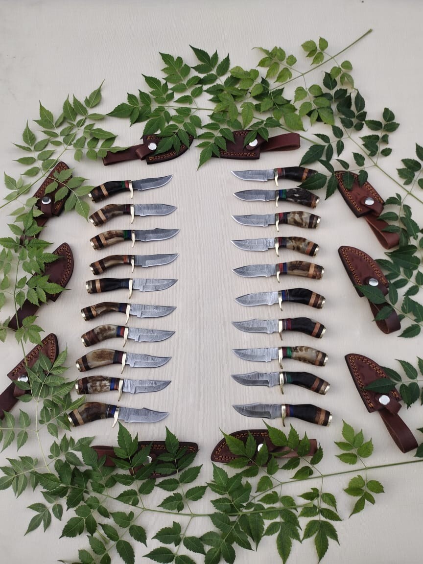 Lot of 20 HANDMADE DAMASCUS STEEL SKINNER HUNTING KNIVES 6inch