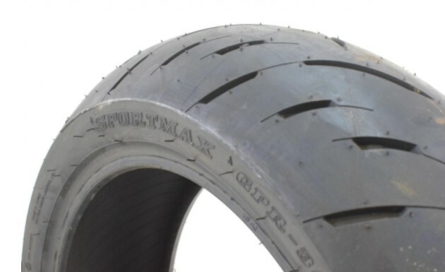 Dunlop Sportmax 180/55ZR17 GPR 300 180 55 17 Rear Motorcycle tire 45067394
