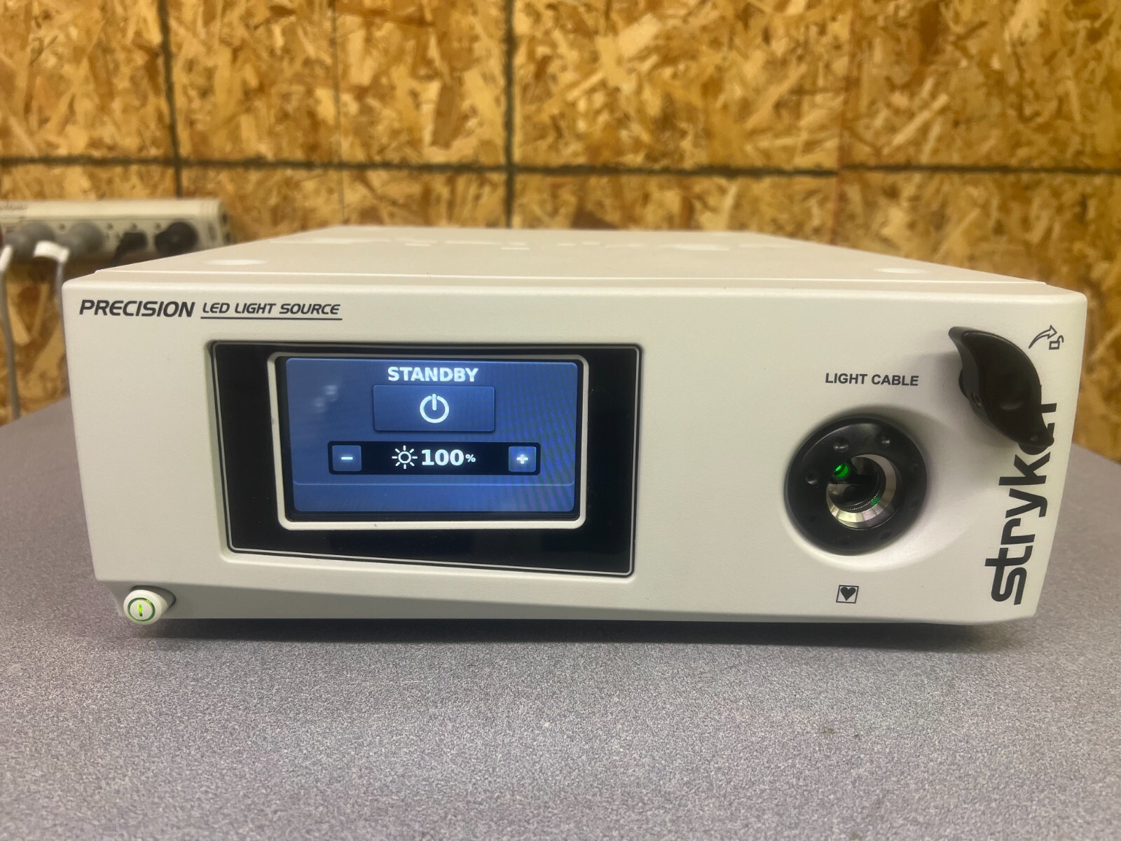 Stryker Precision Light Source 220-220-000