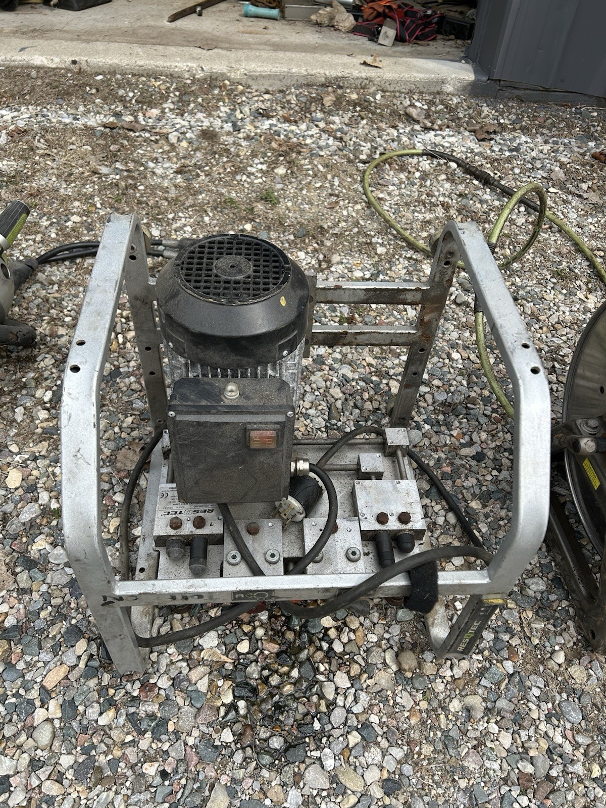 RESQTEC EXTRICATION TOOLS