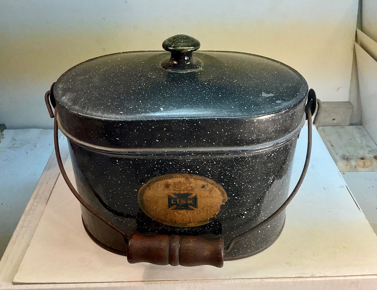 #455 BLACK GRANITEWARE MINERS RAILROAD LUNCH PAIL 4 PC. 8 1/2" TALL - LISK LABEL