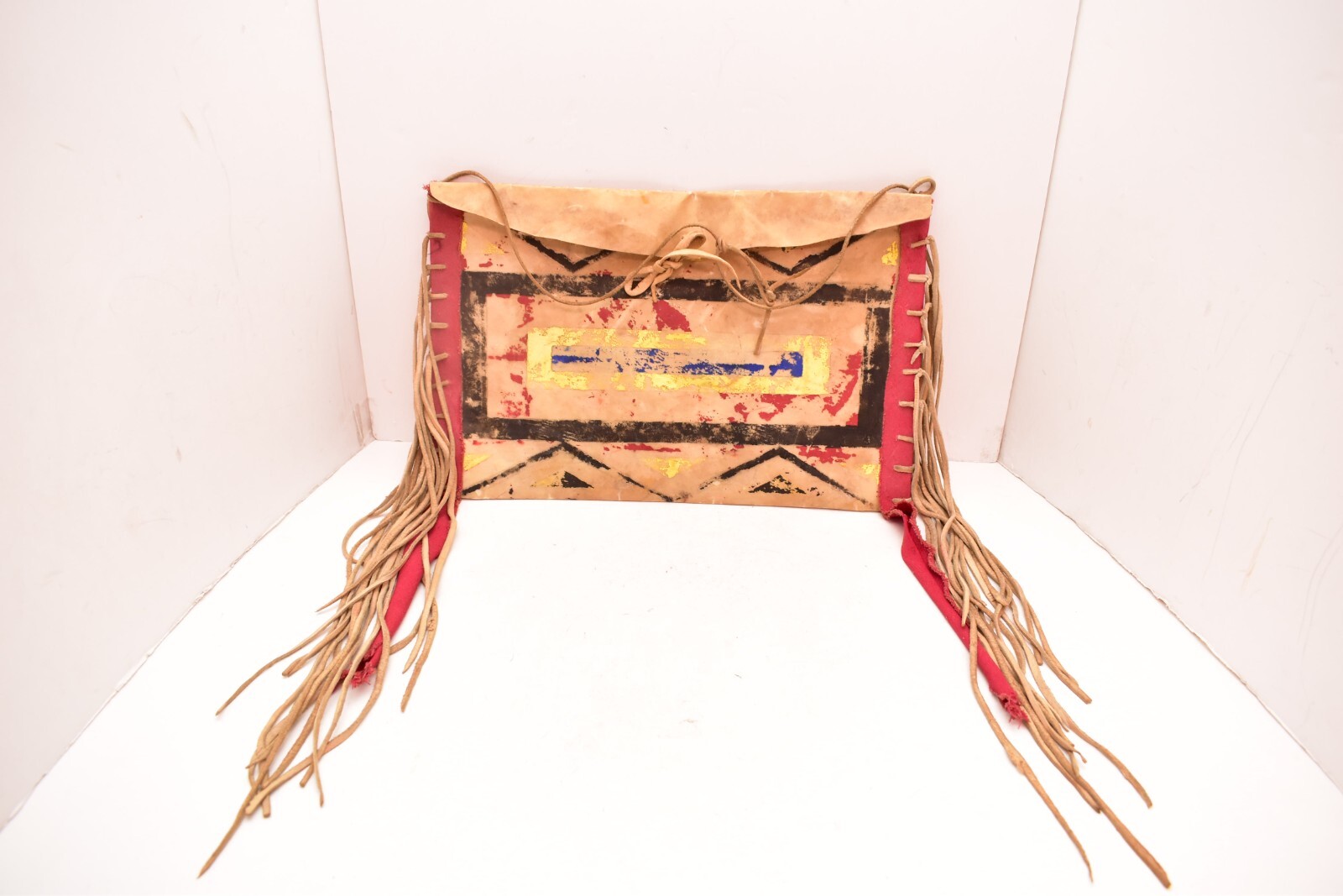 Native American Lakota Sioux Indian Painted Rawhide Parfleche Bag pouch VTG 14"=