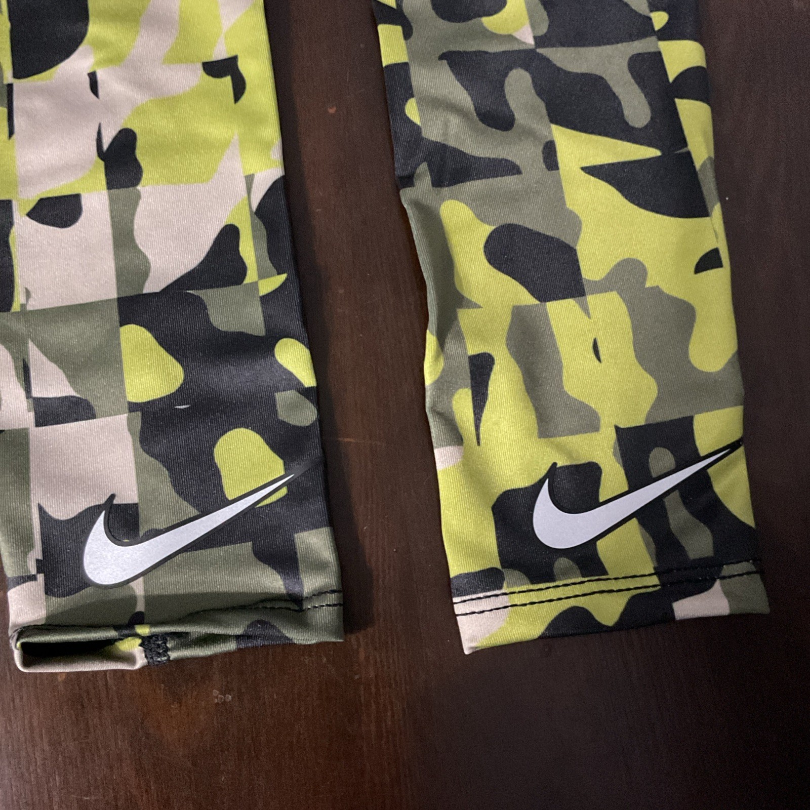 Nike Pro Dri-Fit Sleeves Camo Baseball Sleeves Mens Small/Medium