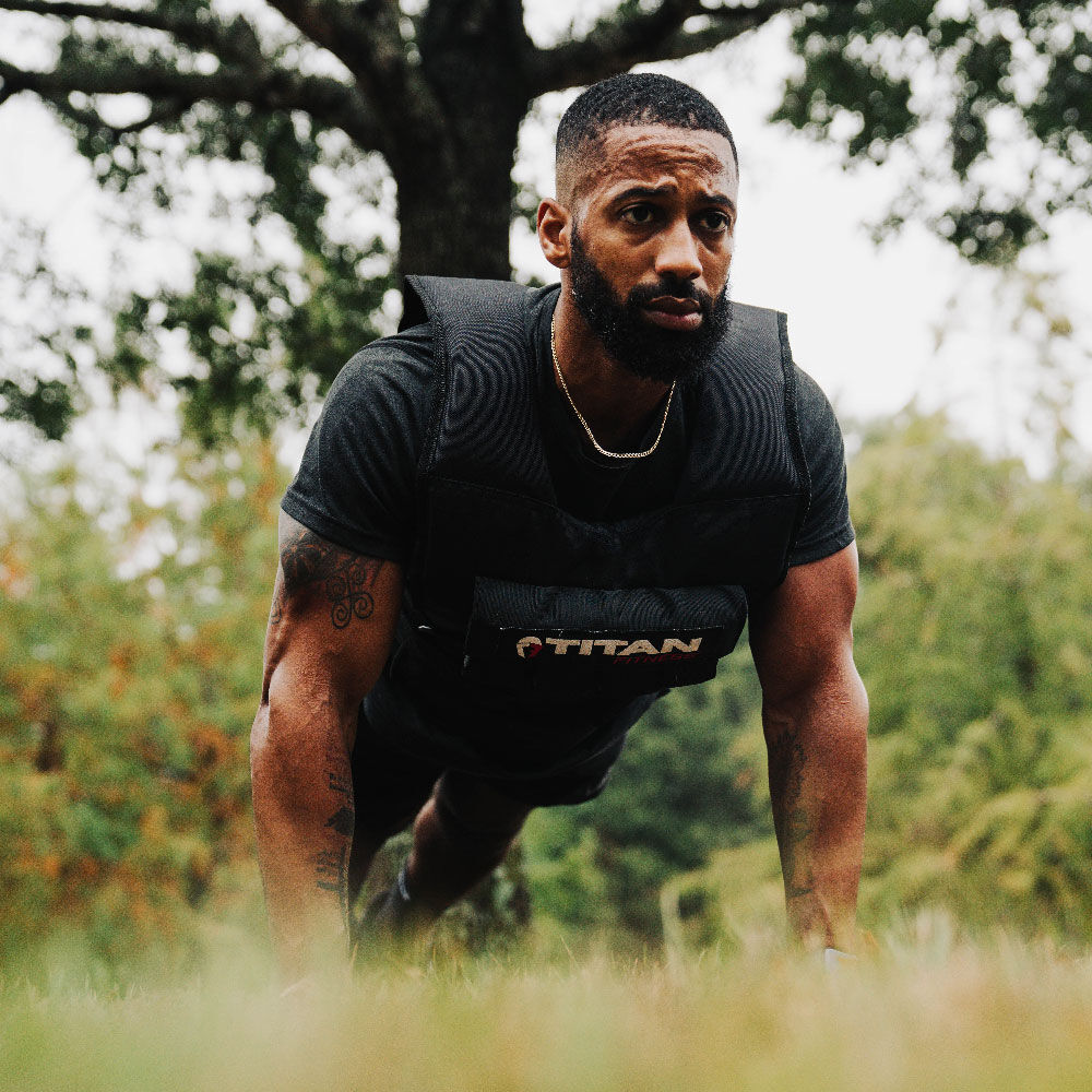 Titan Fitness 20 LB Adjustable Weight Vest, Eight 2.5 LB Solid Cast Iron Weights