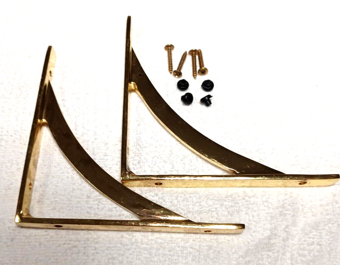 TWO 2 PC. BRASS SHELF BRACKETS 2 PC. 6" X 6" HEAVY DUTY HAS A LITTLE TARNISH