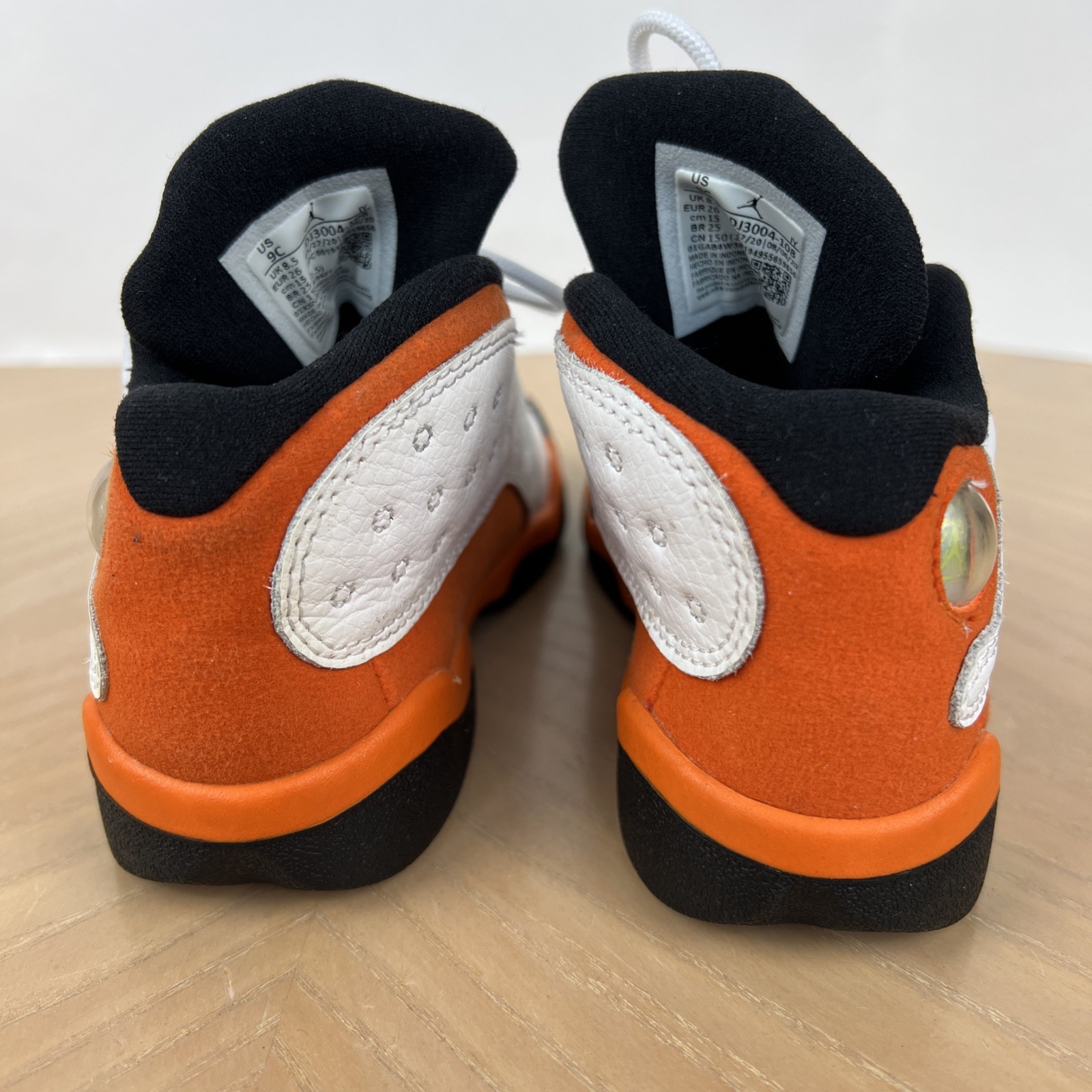 AIR JORDAN 13 RETRO WHITE Orange STARFISH SIZE 9C