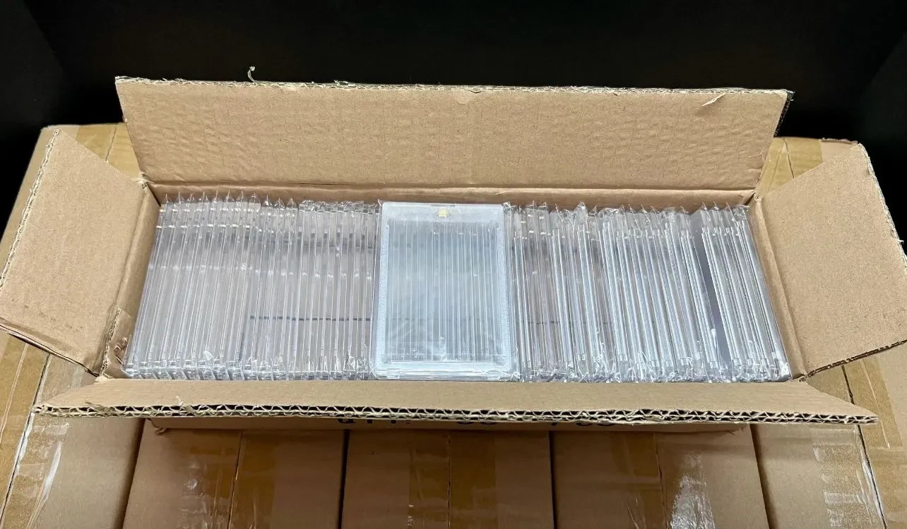 25 Pack Magnetic Trading Sports Card Holders 130pt One-Touch Hard UV Protection