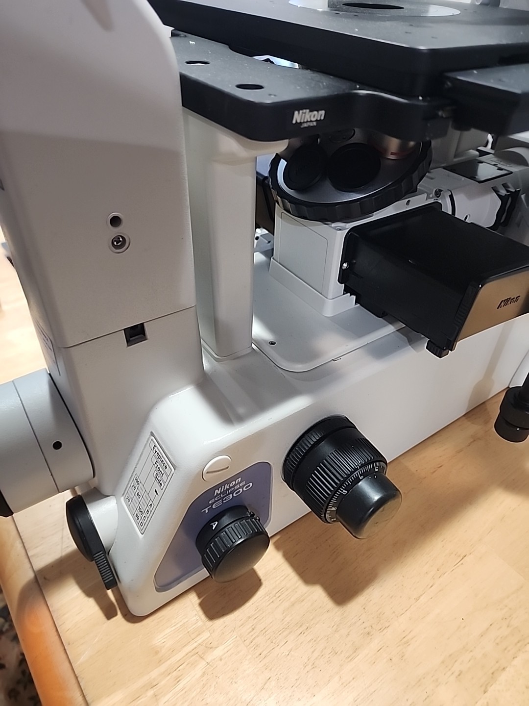 Nikon Eclipse TE300 Inverted Microscope Fluorescence Hoffman Modulation Complete