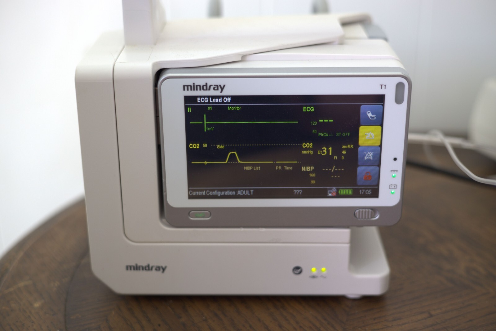 Mindray T1 - Masimo Spo2, ECG, TEMP, NIBP, Co2 Side stream New open box