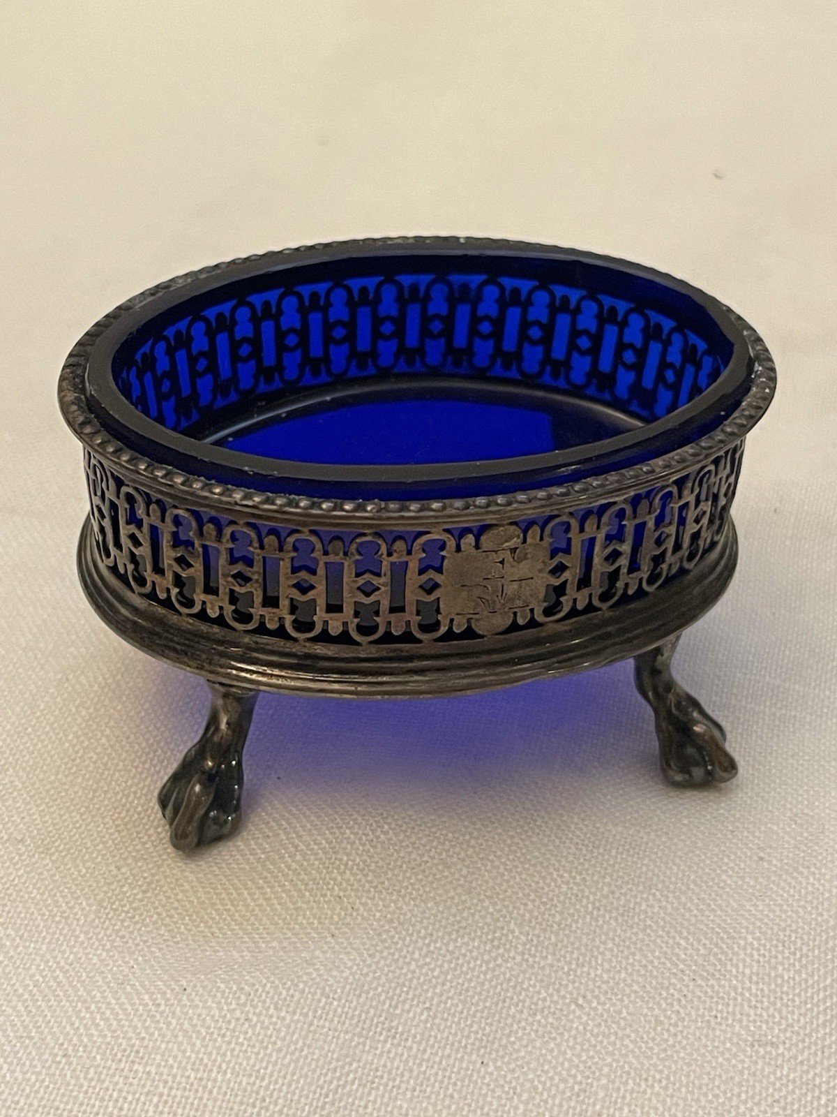 4 Victorian Sterling Silver Colbalt Salt Cellars with spoons (2 Stlg) 156g .925