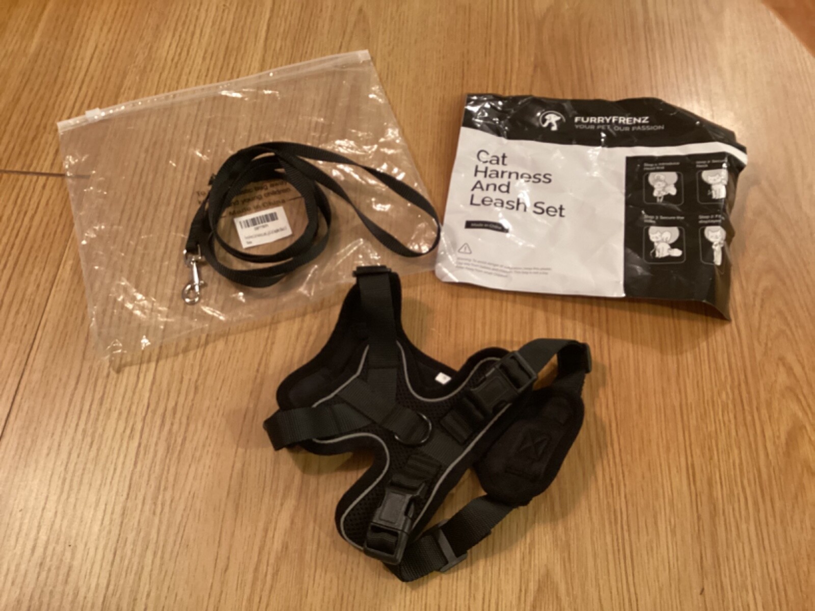 FurryFrenz Cat Harness and Leashet for Walking | Breathable Sz: S Black