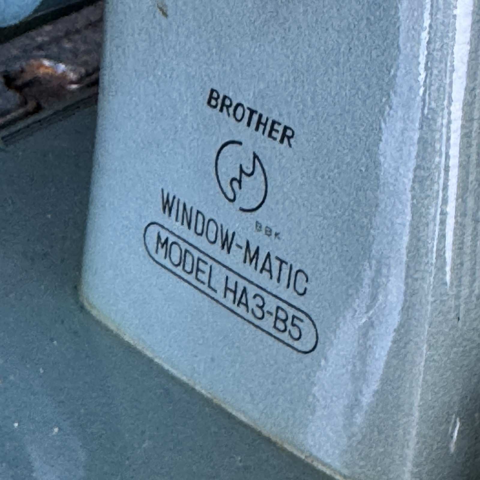 Vintage Sewing Machine Brother HA3-B5 ZigZag Beautiful W/Case & Accessories