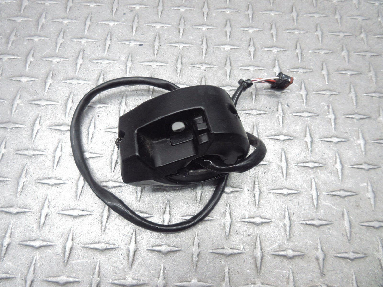 2018 Harley Davidson FLHTK Ultra Limited Right Switch Handlebar Control On Off