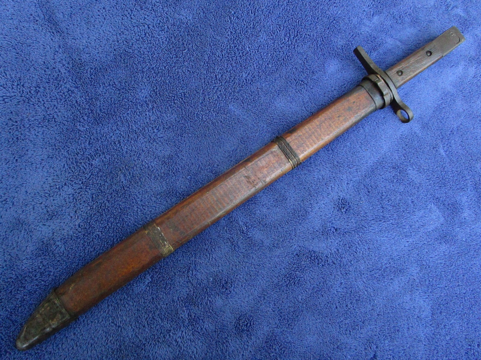 ORIGINAL LATE WW2 JAPANESE TYPE 30 ARISAKA BAYONET AND SCABBARD MAKER JINSEN