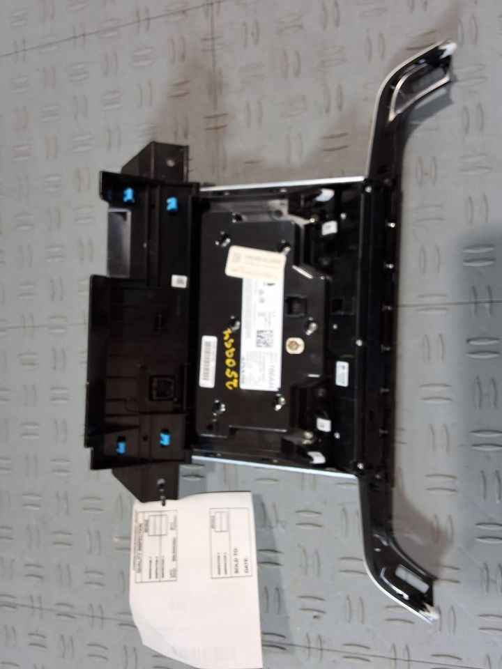 2021-2024 Jeep GRAND CHEROKEE 10.10" Display Screen Center Console