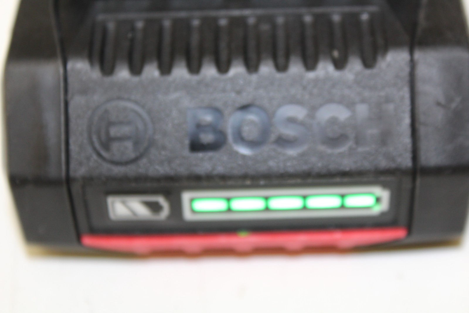 BOSCH CORE 18V 4.0 Ah Battery GBA18V40-2P 2 Pack NEW - NO BOX - FREE SHIPPING