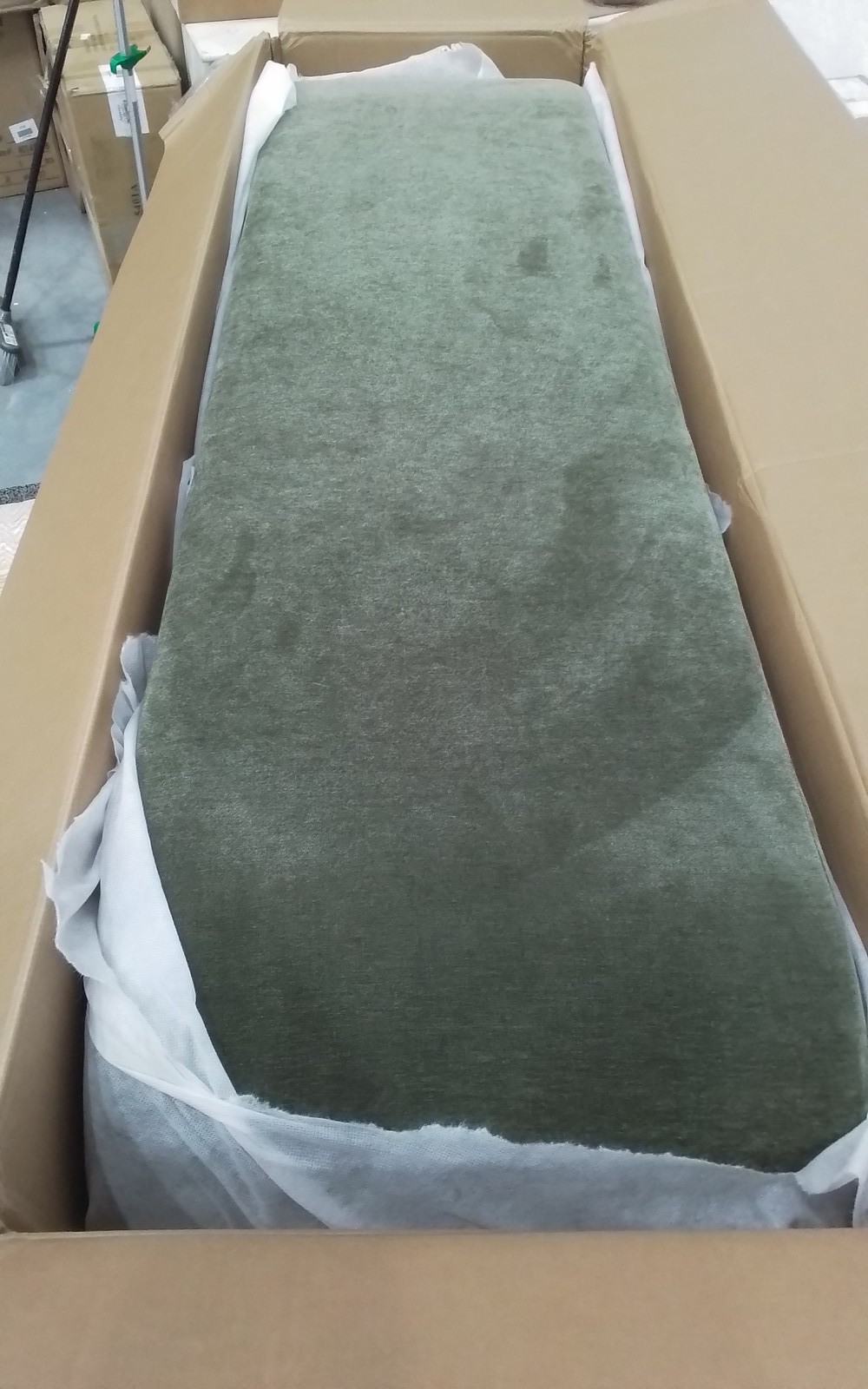 Safavieh CARALYNN UPHOLSTERED BENCH, Reduced Price 2172780592 SFV5027E