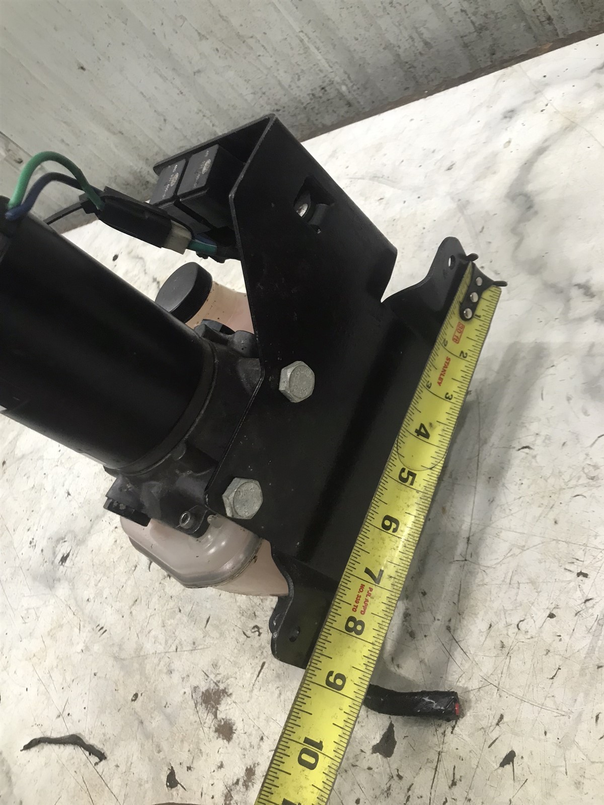 Volvo Penta Stern out drive outdrive trim tilt lift hydraulic pump 3860879