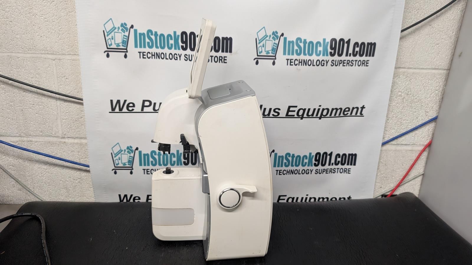 Huvitz HLM-9000 Digital Auto Lensmeter (As-Is)