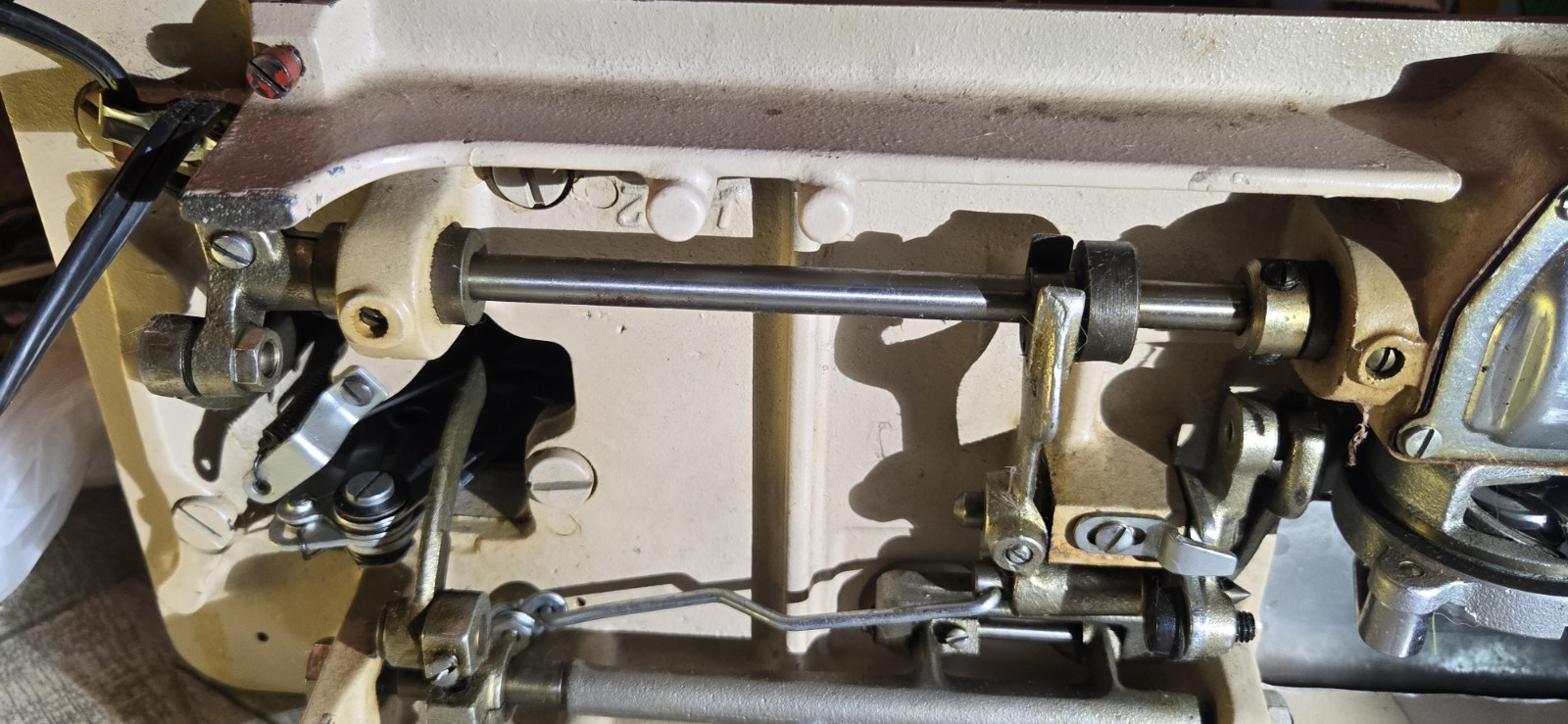 Vintage WHITE Sewing Machine Model 764 with Pedal EXCELLENT SHAPE