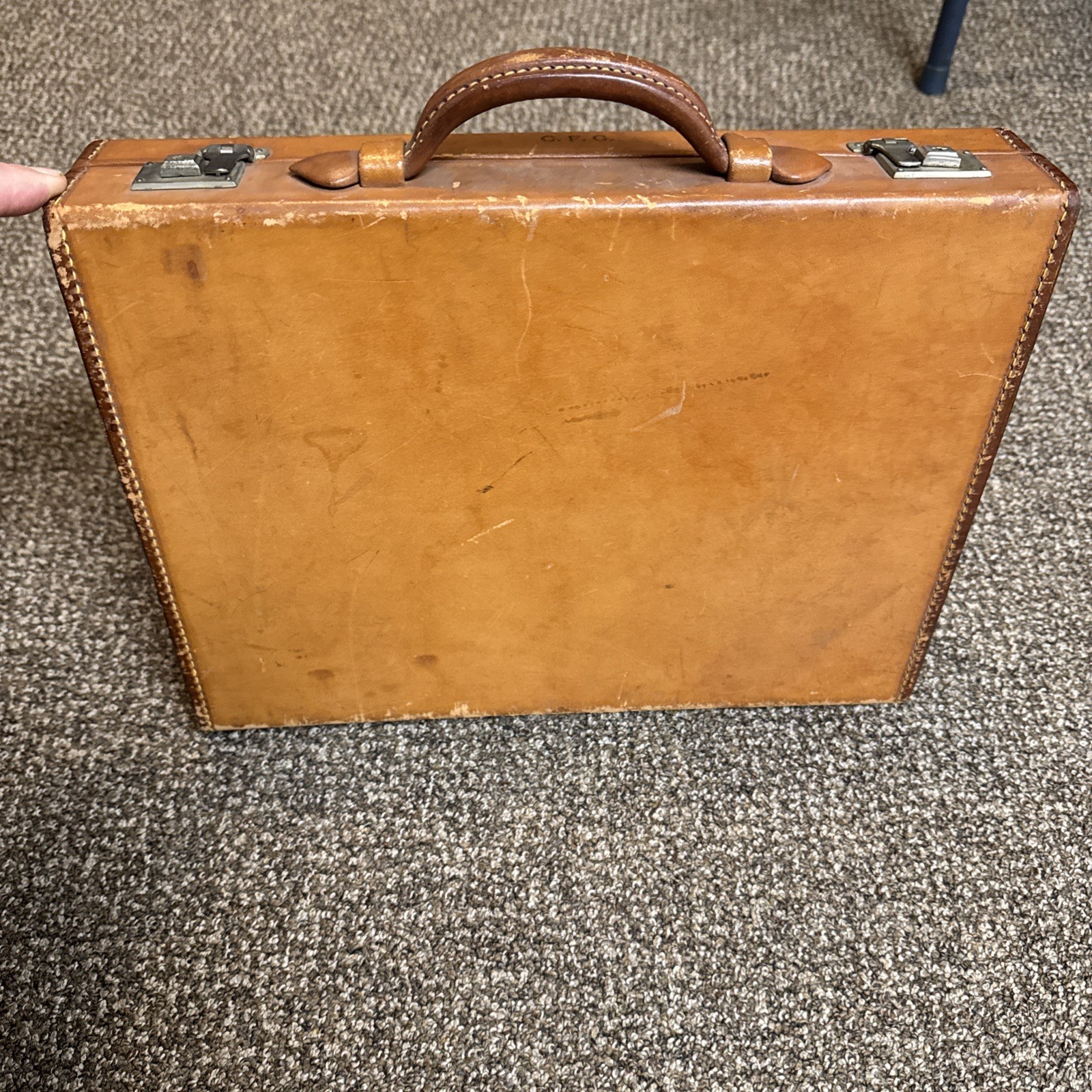 Abercrombie & Fitch Leather Prohibition Bootlegger Briefcase Liquor Flask 2x64oz