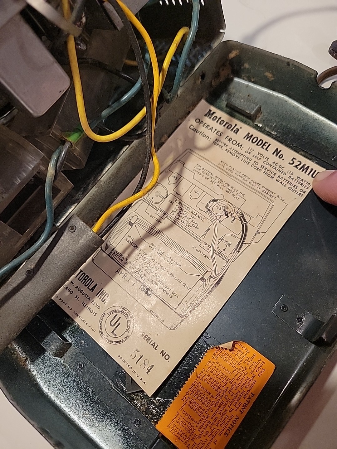 Vintage Motorola Model Green with Gold Flip Up Vintage Tube Radio 52M1U - AS-IS