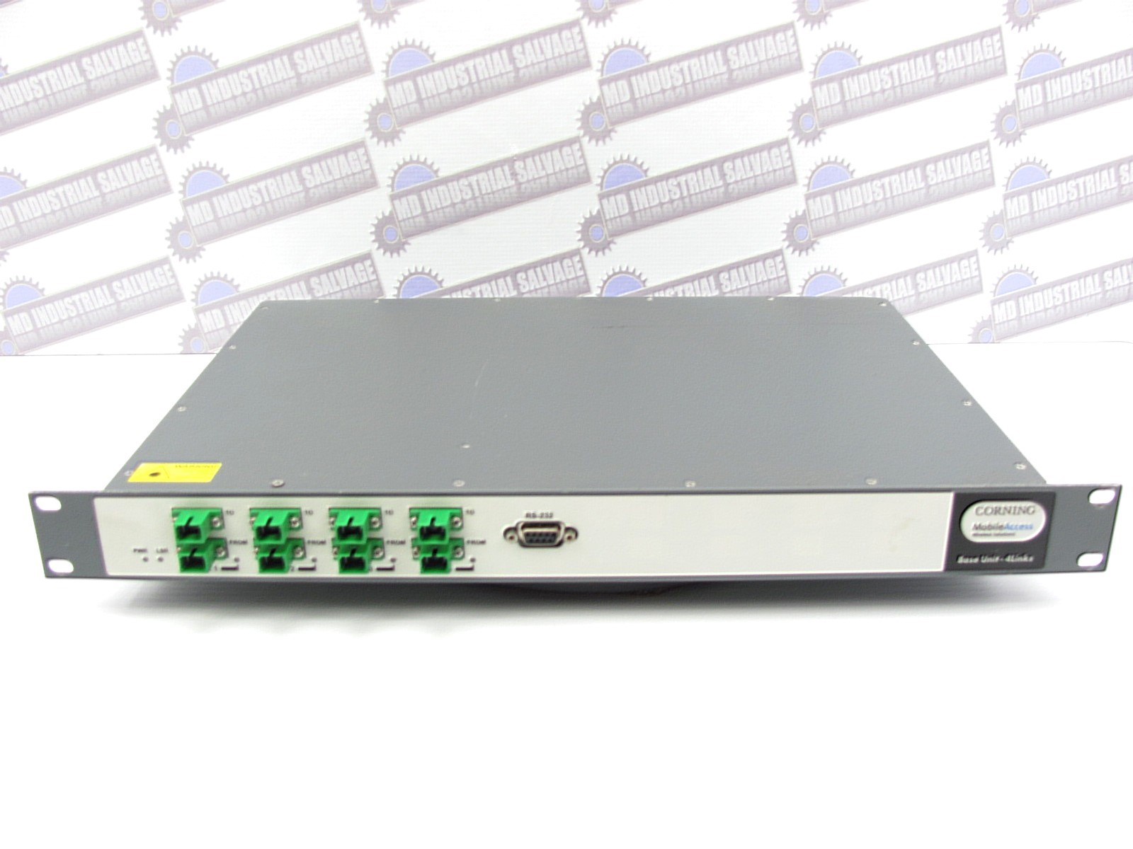 CORNING - WB-B4U - 4-PORT BASE UNIT MOBILE ACCESS - 4 x SC/APC optical - 1RF