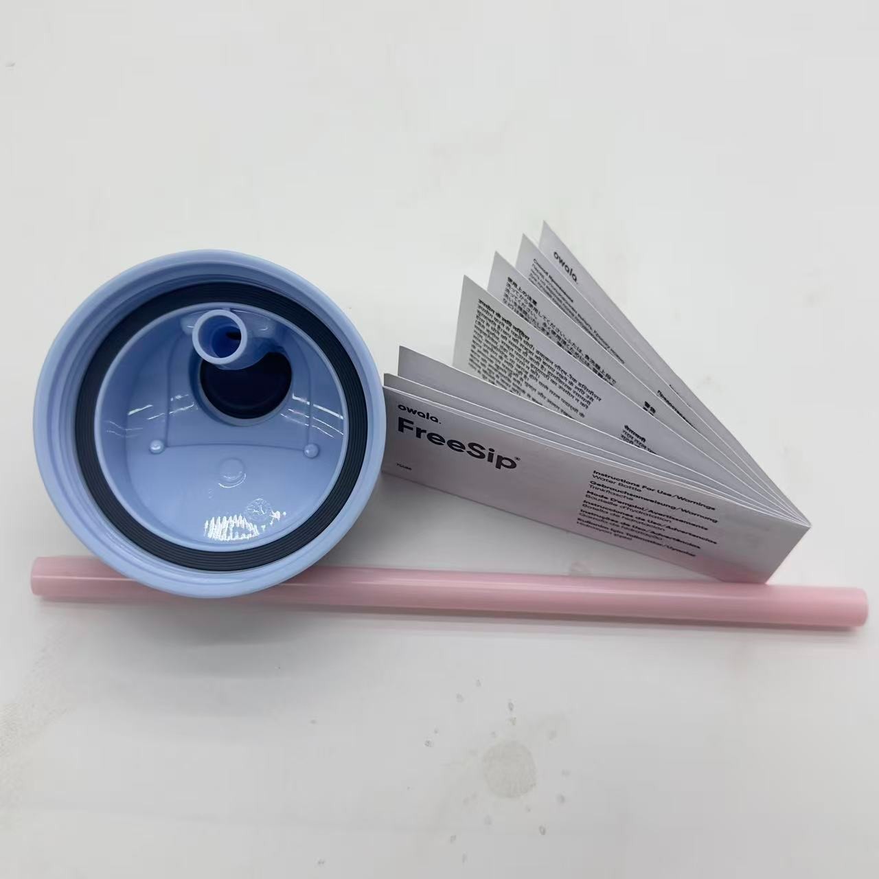 Owala 32oz FreeSip Water Bottle Cat Collage Catwala Urban Outfitters Exclusive