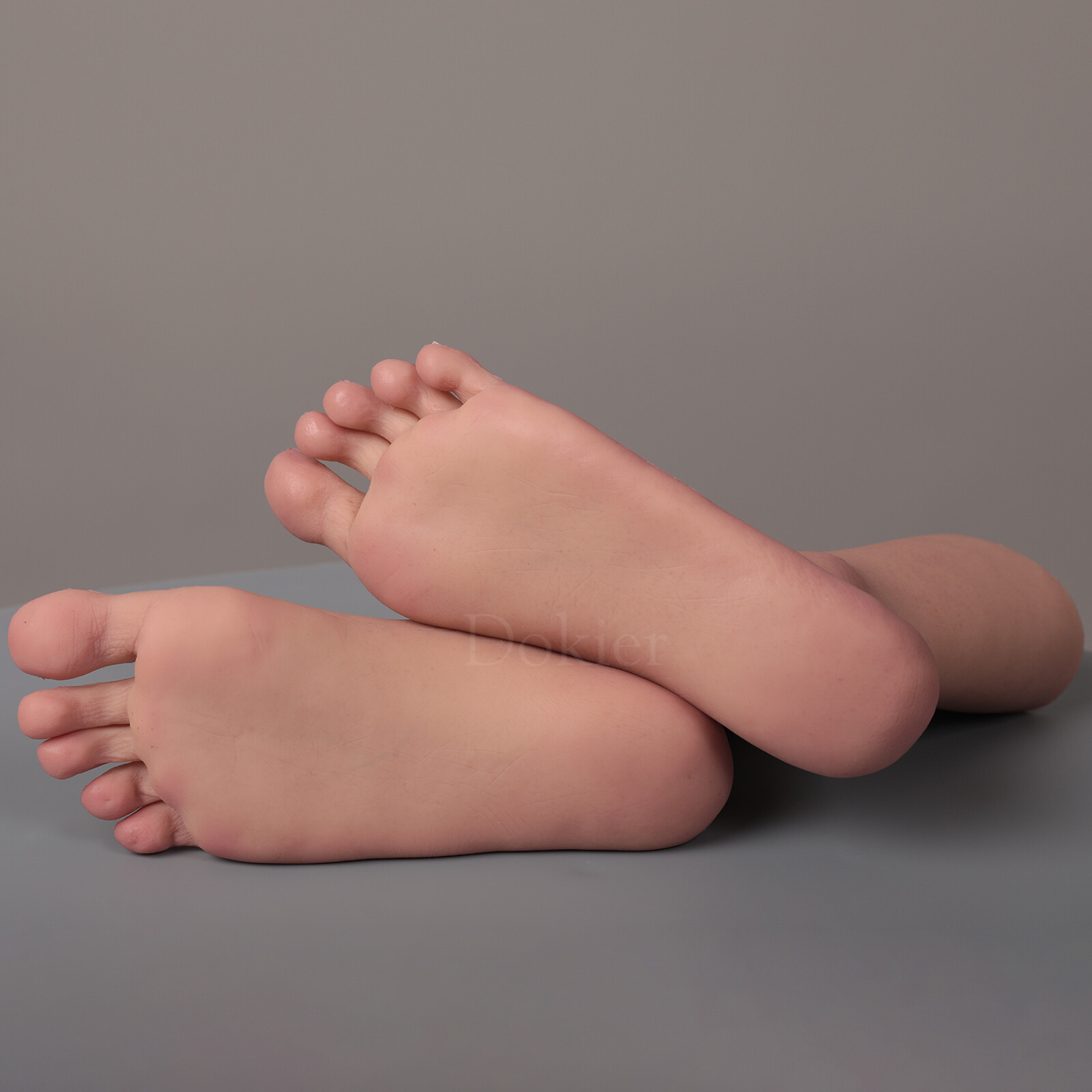 Realistic Silicone Female Foot Model Lifesize Mannequin Display Fake Feet Model