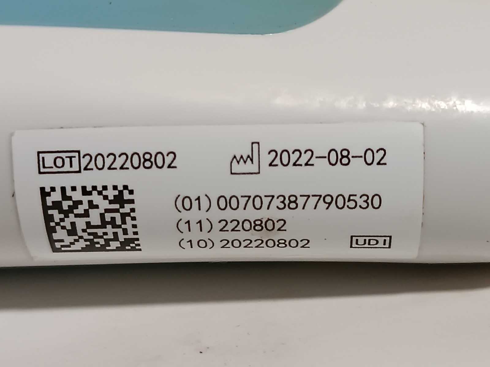 3M Healthcare 9681 rechargeable surgical handheld clipper with charging stand