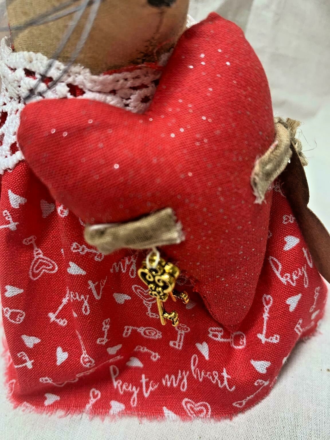 Mouse/Valentine/Primitive/Farmhouse/Hearts/Grunged/Key to My Heart