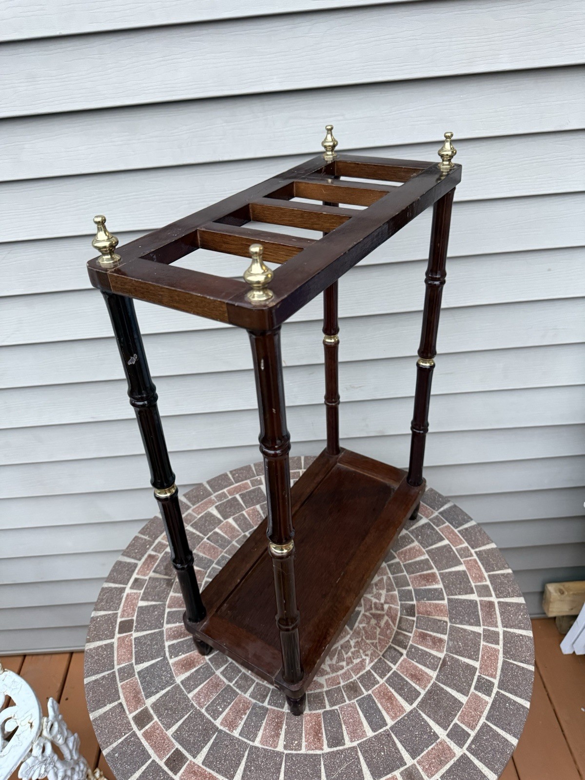 Vintage Bombay Company mahogany/brass umbrella stand W/faux bamboo. Missing Tray