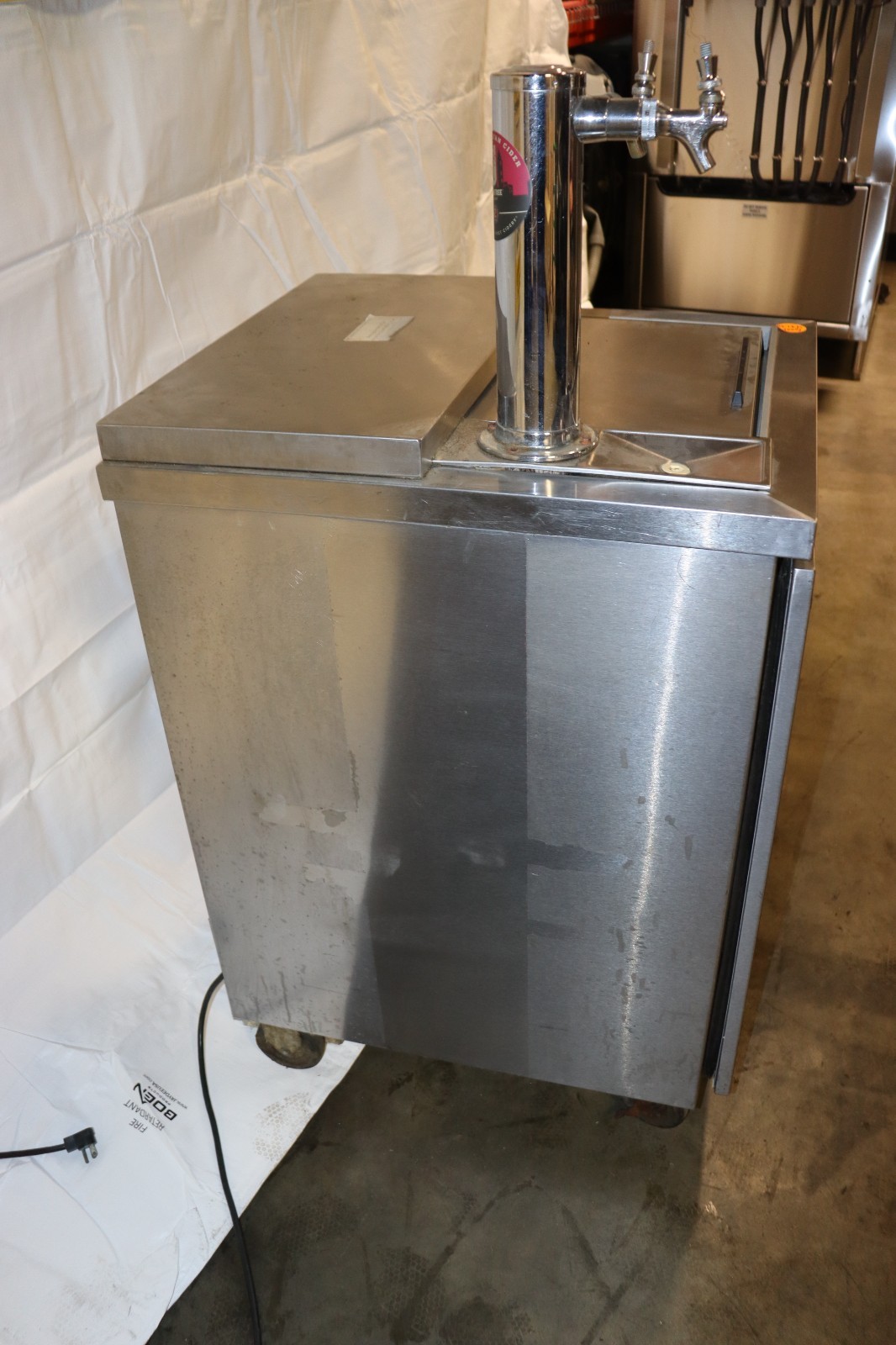 Used Beverage-Air BM23C Kegerator Dispenser 1/2 Keg Capacity 120V, W/ Perlick