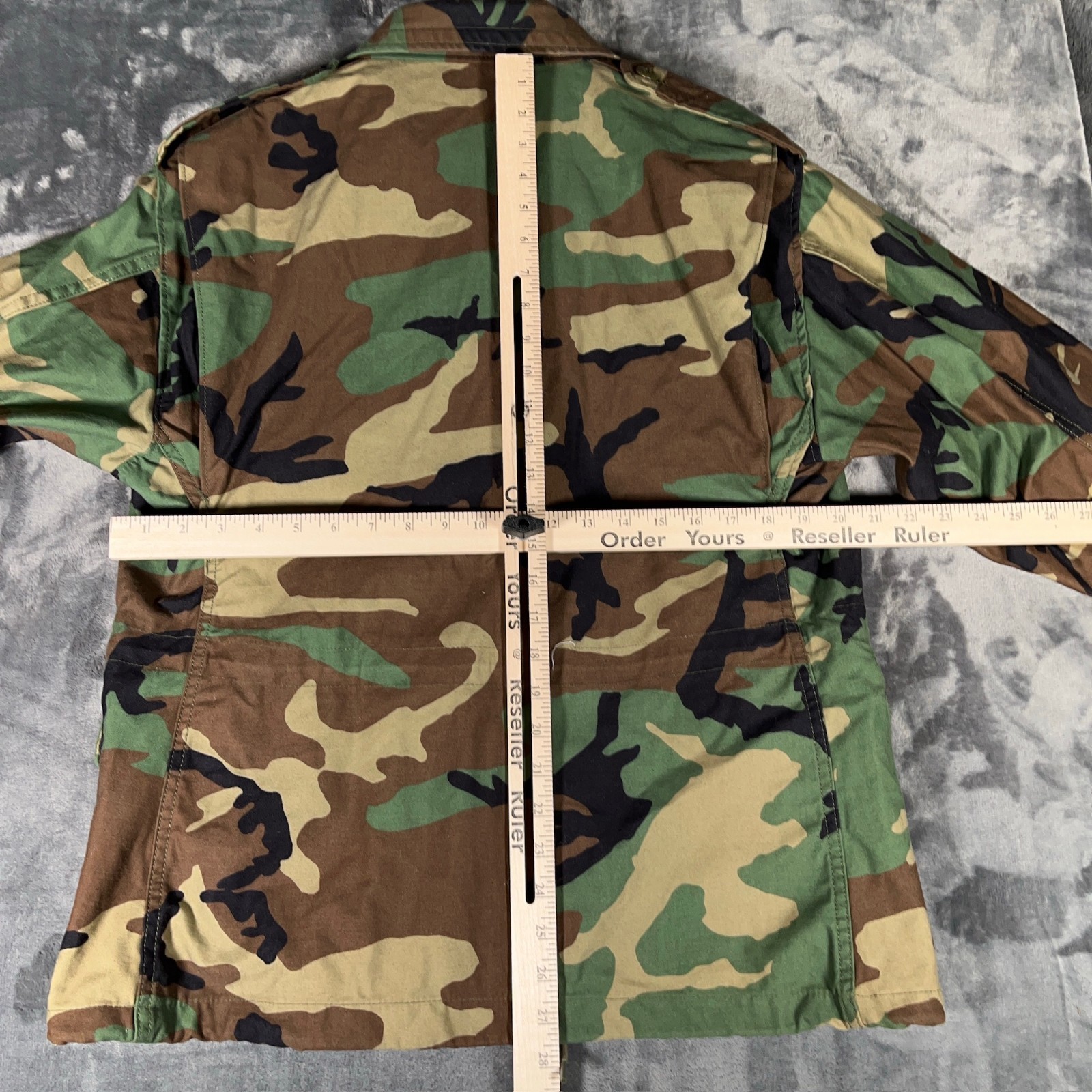 Vintage M65 Field Jacket U.S. Army Woodland Camo Medium XShort 90s USA Named