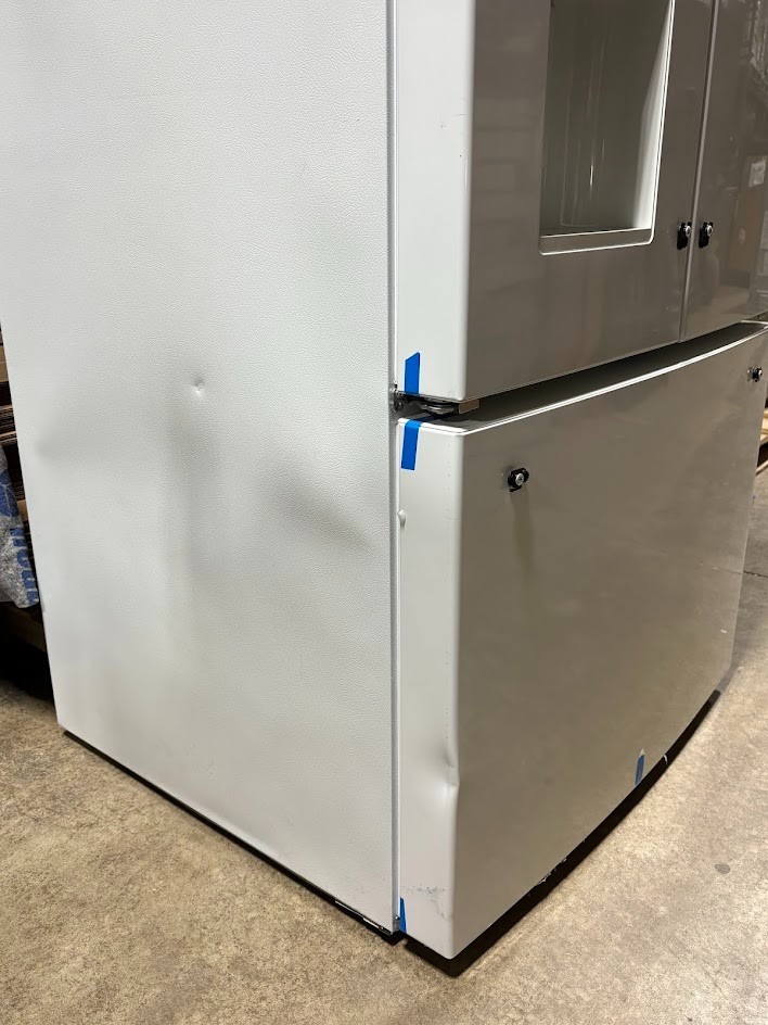 GE GFE26JGMWW 36" White 25.6 Cu. Ft. French Door Refrigerator NOB **READ**