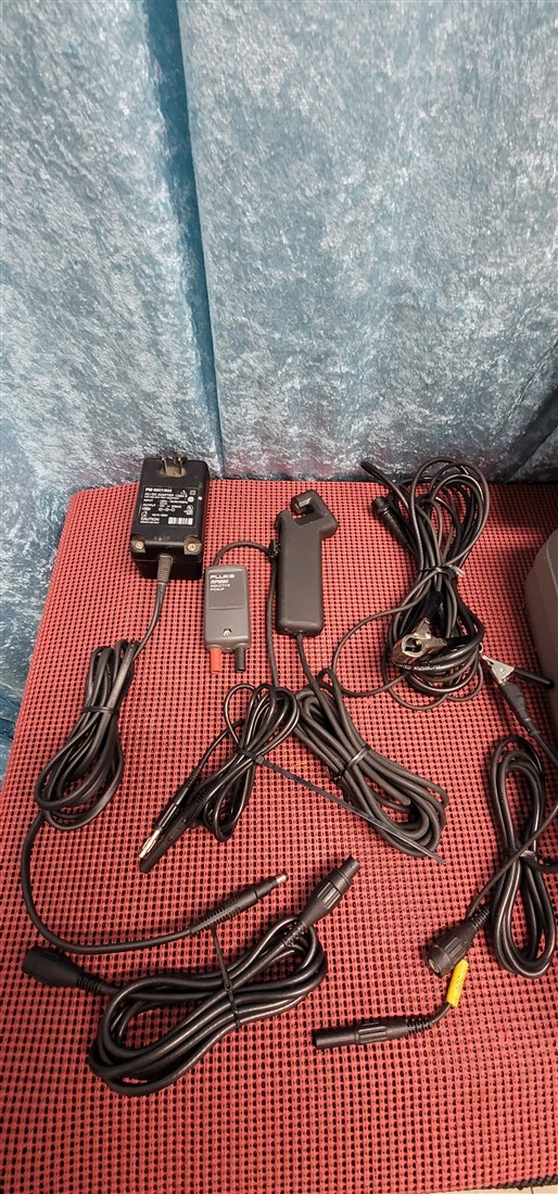 FLUKE 98 AUTOMOTOVE SCOPEMETER SERIES II OSCILLOSCOPE READ DESCRIPTION